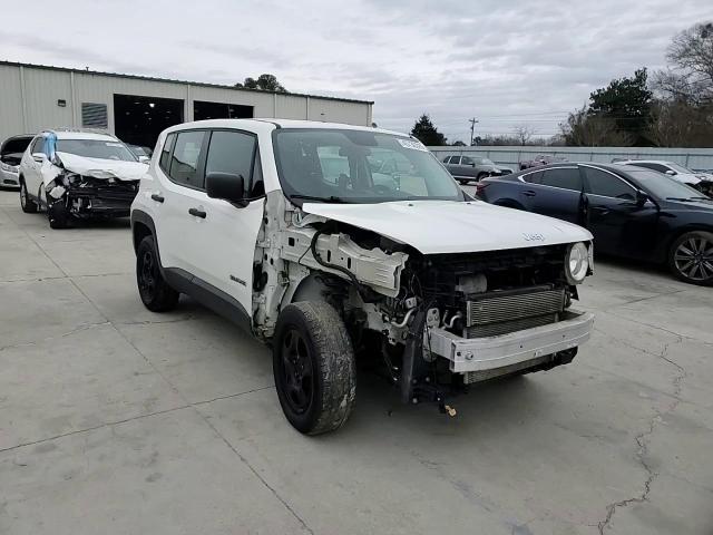 2017 Jeep Renegade - Image 11