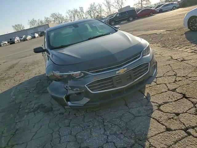2018 Chevrolet Malibu - Image 10