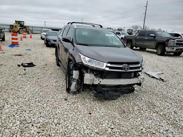 2018 Toyota Highlander - Image 11