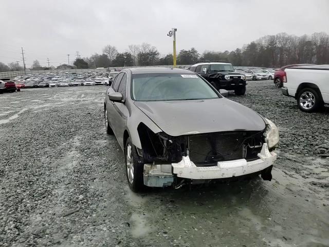 2009 Infiniti G - Image 10