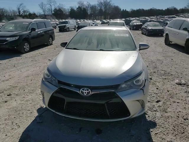 2015 Toyota Camry - Image 11