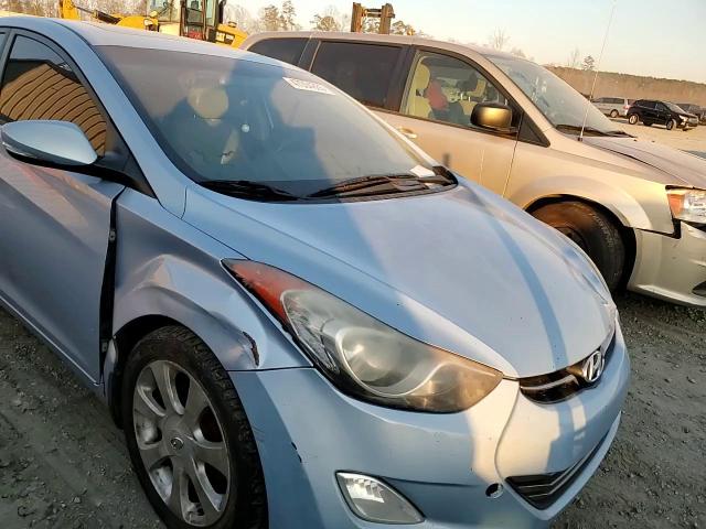 2012 Hyundai Elantra - Image 10