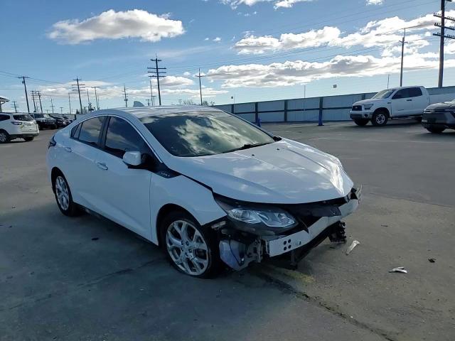 2016 Chevrolet Volt - Image 10