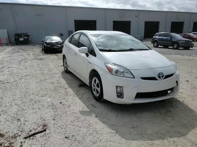 2011 Toyota Prius - Image 11