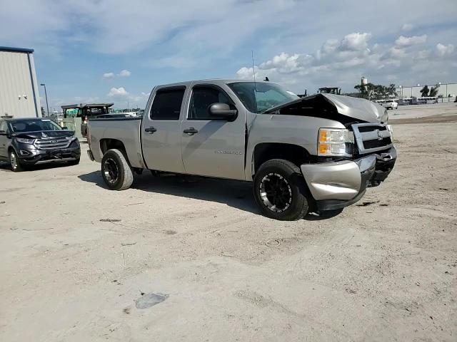 2009 Chevrolet Silverado - Image 11