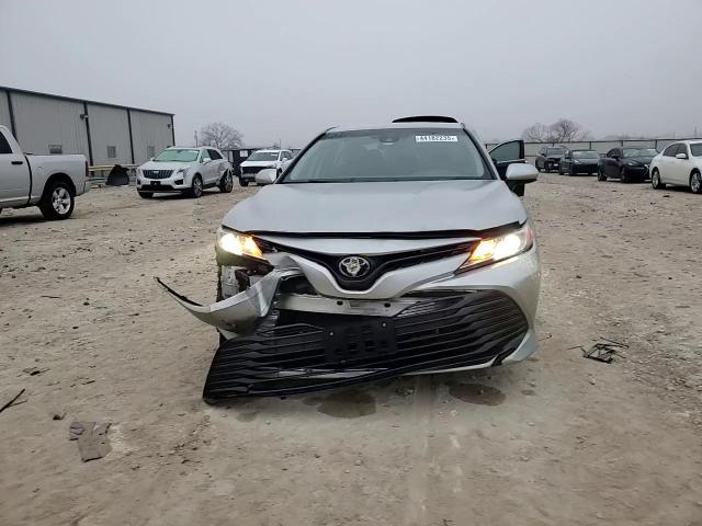 2019 Toyota Camry - Image 10