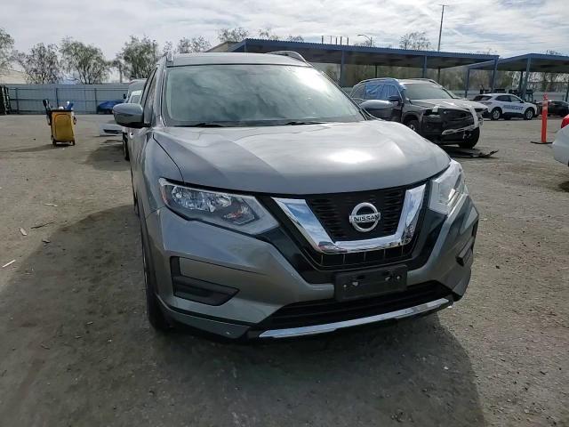 2017 Nissan Rogue - Image 11