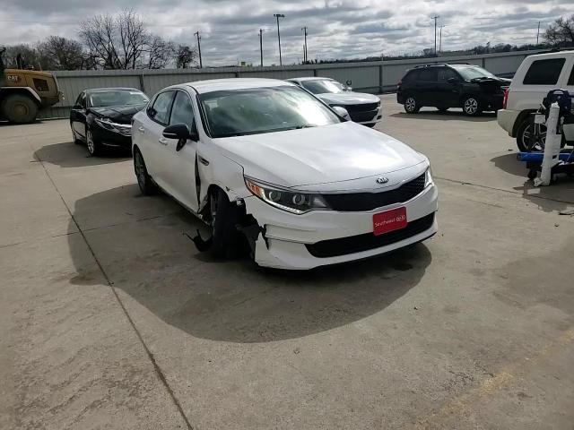 2018 Kia Optima - Image 11