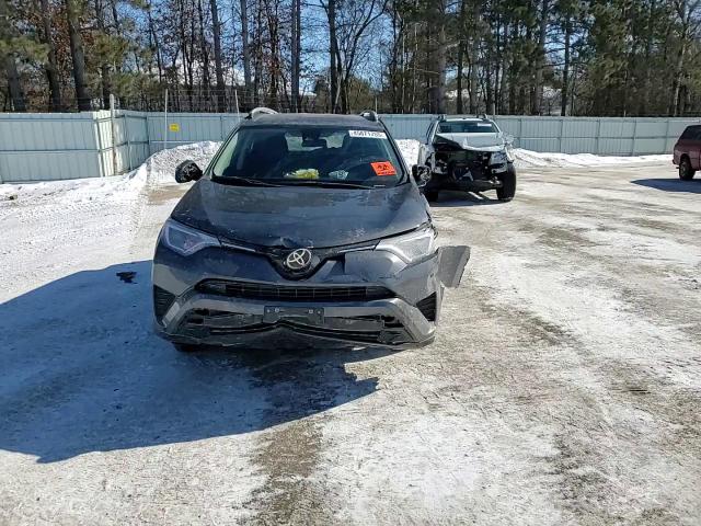 2017 Toyota RAV 4 - Image 12