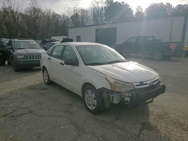 2010 Ford Focus - Image 11