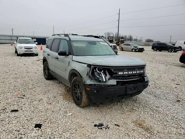 2022 Ford Bronco - Image 12