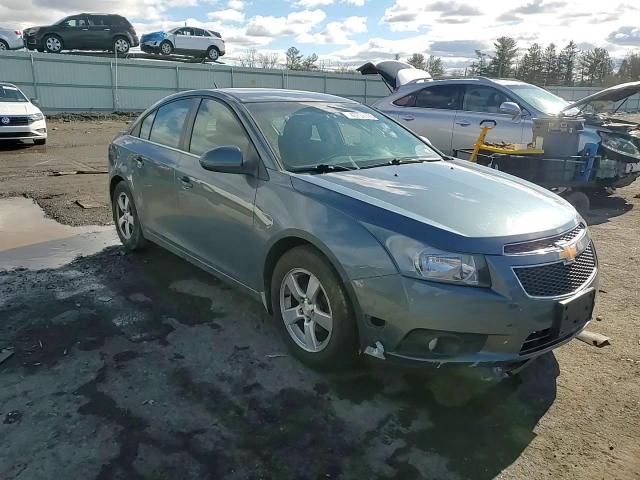 2012 Chevrolet Cruze - Image 11