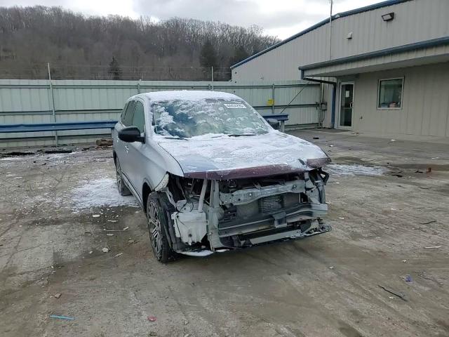 2016 Mitsubishi Outlander - Image 15