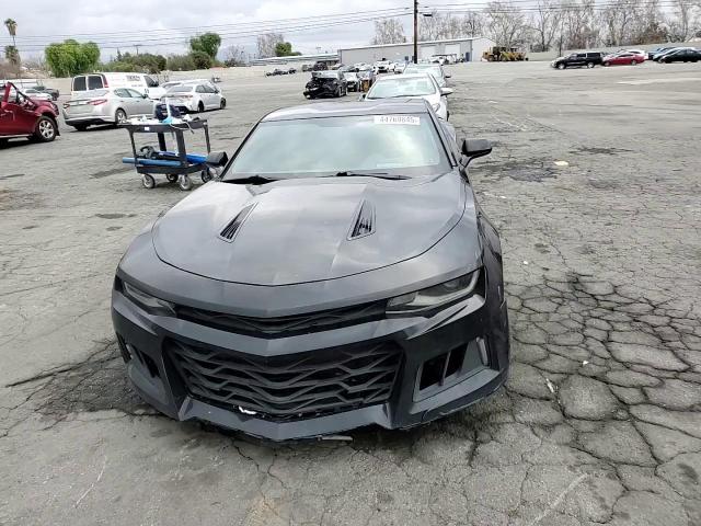 2016 Chevrolet Camaro - Image 11