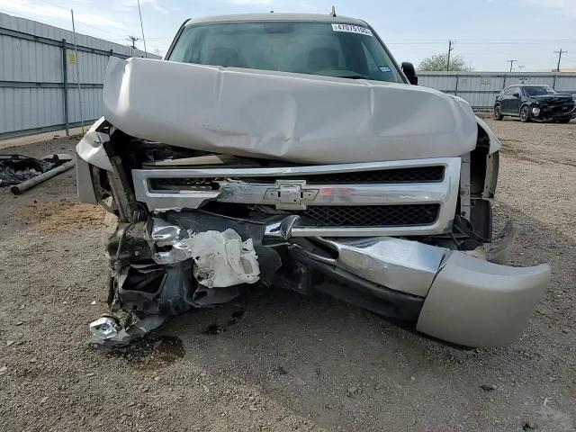 2009 Chevrolet Silverado - Image 10