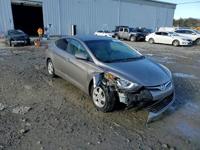2014 Hyundai Elantra - Image 13
