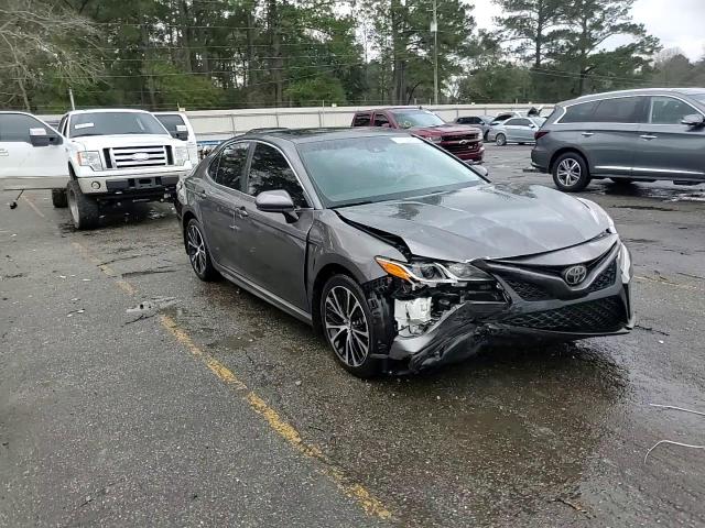 2018 Toyota Camry - Image 13