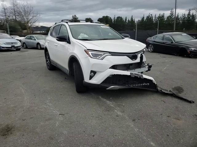 2016 Toyota RAV 4 - Image 12