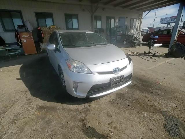 2015 Toyota Prius - Image 11