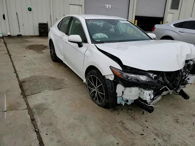 2021 Toyota Camry - Image 11