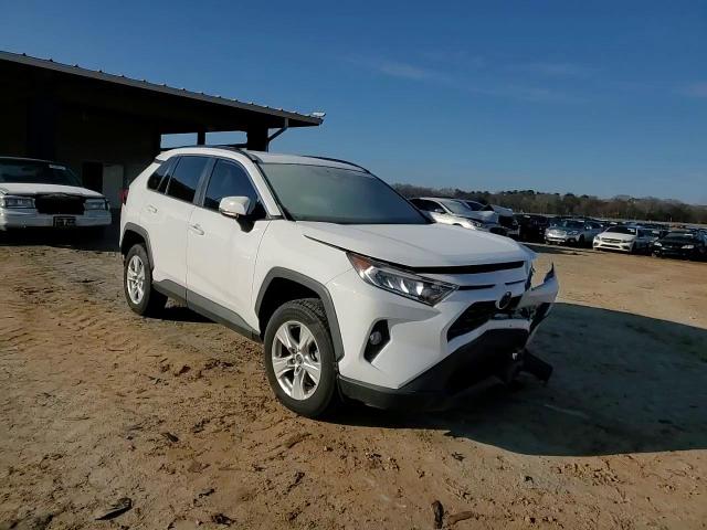 2019 Toyota RAV 4 - Image 12