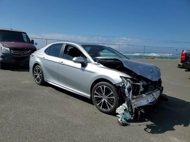 2020 Toyota Camry - Image 11