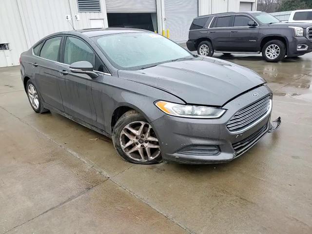2016 Ford Fusion - Image 10