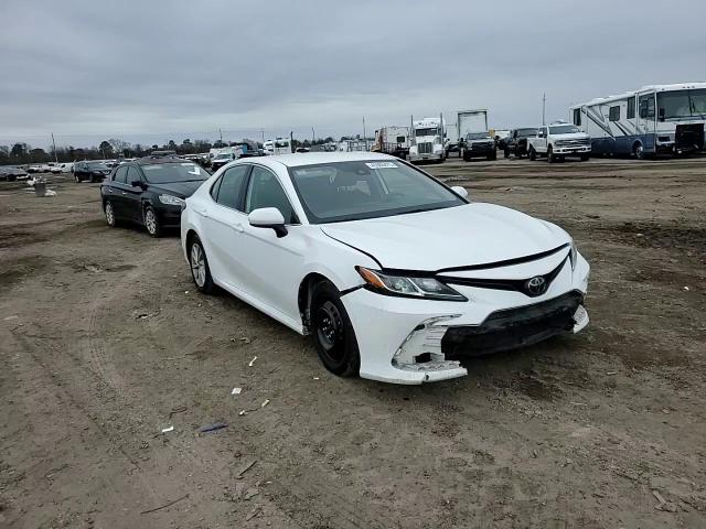 2022 Toyota Camry - Image 11