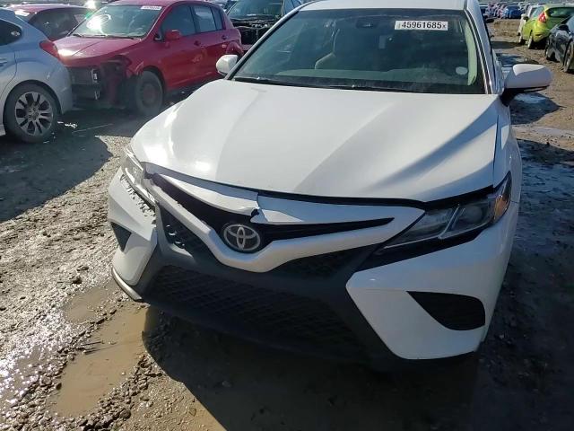2018 Toyota Camry - Image 11