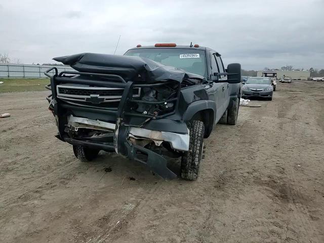 2007 Chevrolet Silverado - Image 11