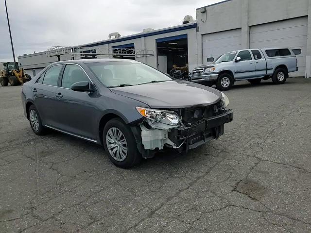 2014 Toyota Camry - Image 10