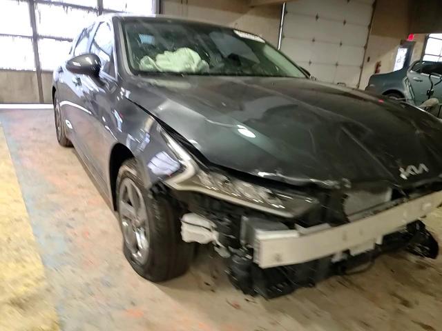 2023 Kia K5 - Image 11