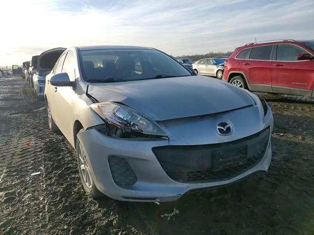 2012 Mazda 3 - Image 10