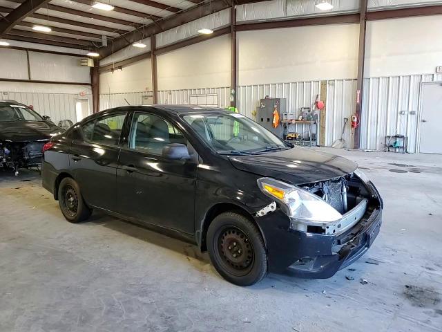 2015 Nissan Versa - Image 11
