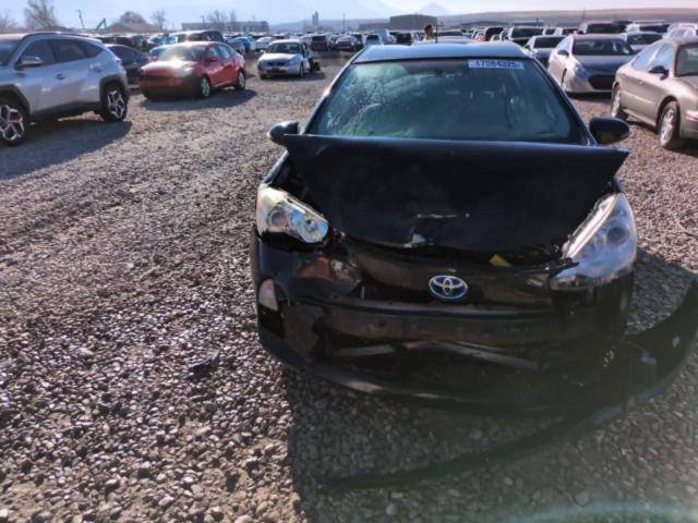 2013 Toyota Prius - Image 13