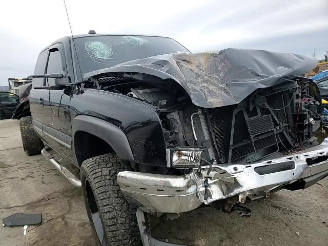 2005 Chevrolet Silverado - Image 11