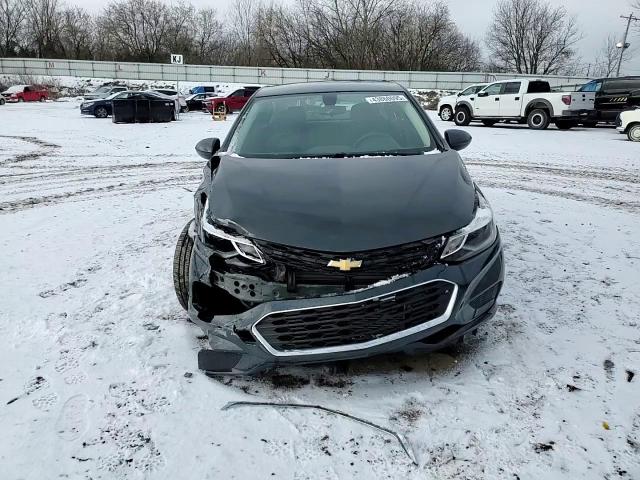 2018 Chevrolet Cruze - Image 11