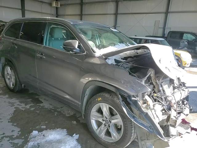 2019 Toyota Highlander - Image 11
