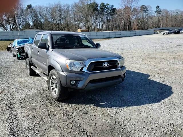 2015 Toyota Tacoma - Image 11