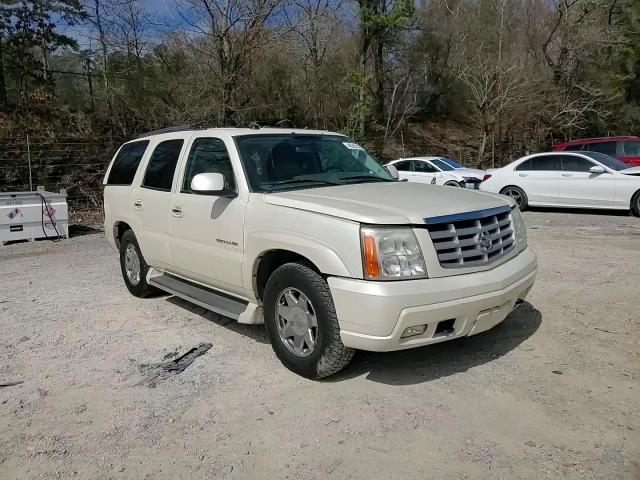 2005 Cadillac Escalade - Image 11