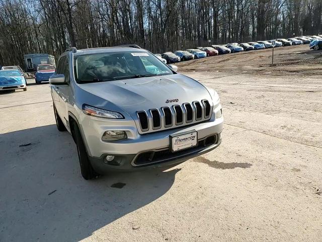 2016 Jeep Grand Cherokee - Image 13
