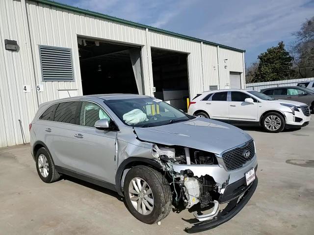 2018 Kia Sorento - Image 11