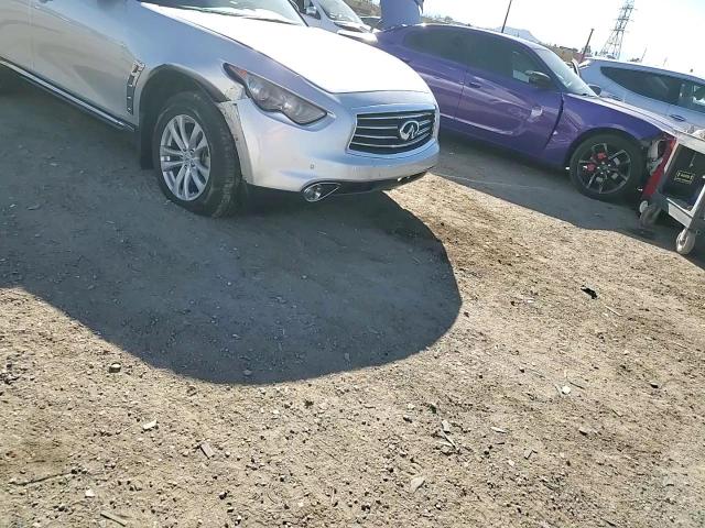 2012 Infiniti FX - Image 10