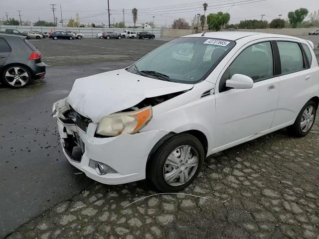 2011 Chevrolet Aveo - Image 11