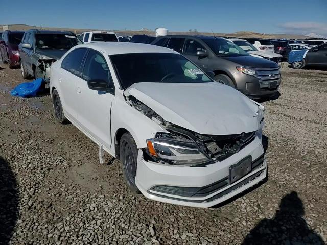 2016 Volkswagen Jetta - Image 11