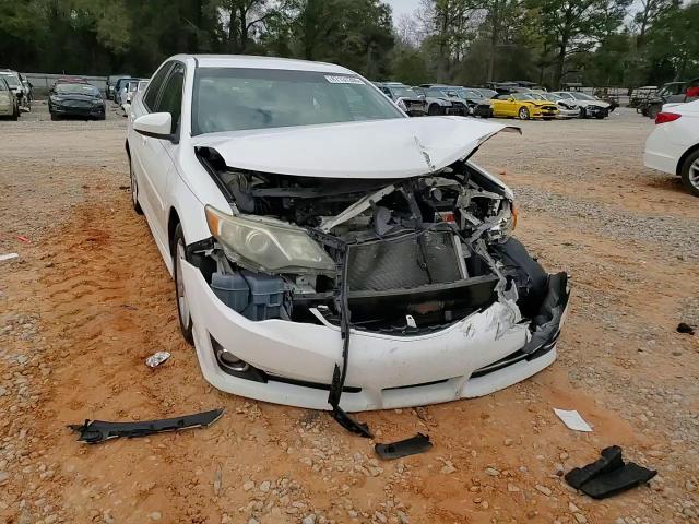 2014 Toyota Camry - Image 10