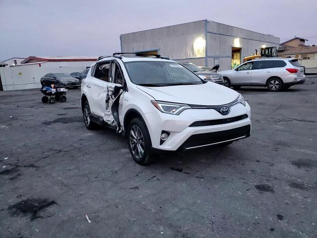 2018 Toyota RAV 4 - Image 11