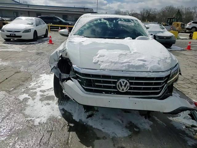 2020 Volkswagen Passat - Image 10