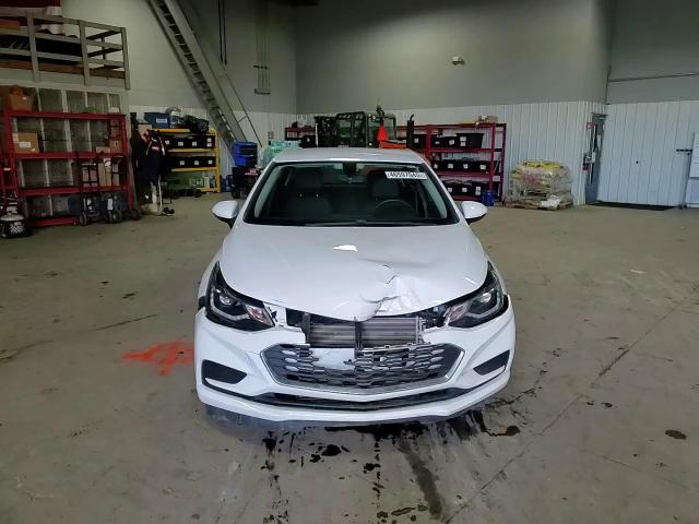 2018 Chevrolet Cruze - Image 11