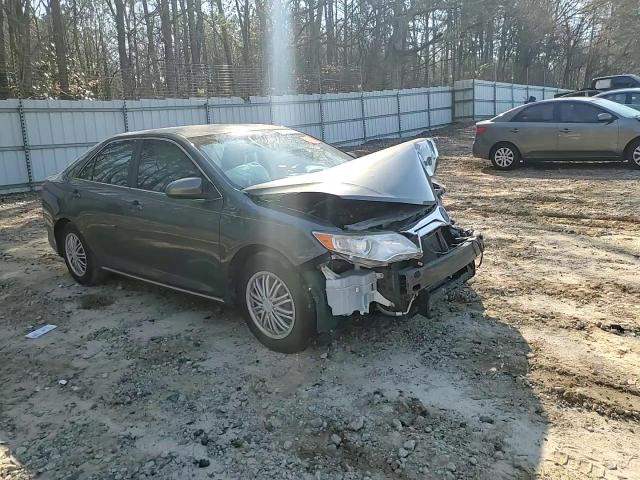 2014 Toyota Camry - Image 11